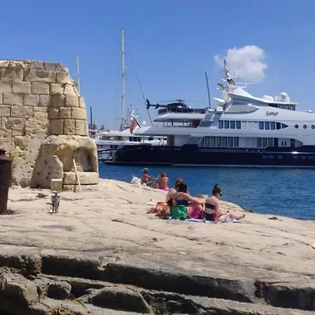 With Ac Apartment Birgu